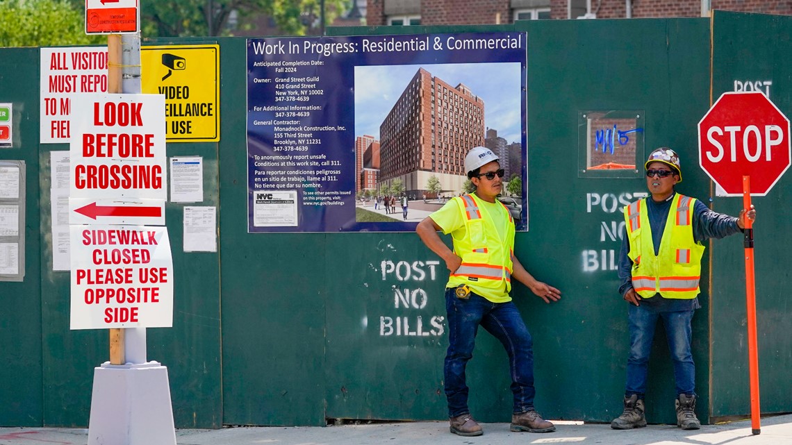 Les chiffres de l'emploi aux États-Unis défient les sceptiques et continuent de grimper alors que les craintes d'inflation s'accentuent